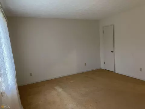 5704 Phillips Dr, Morrow, GA 30260 photo 14