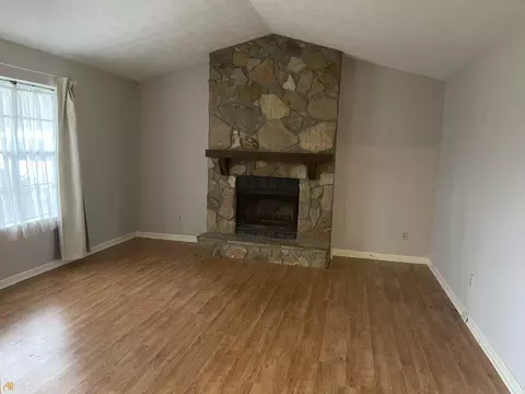 5704 Phillips Dr, Morrow, GA 30260 photo 5