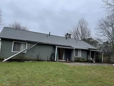 5704 Phillips Dr, Morrow, GA 30260 photo 3