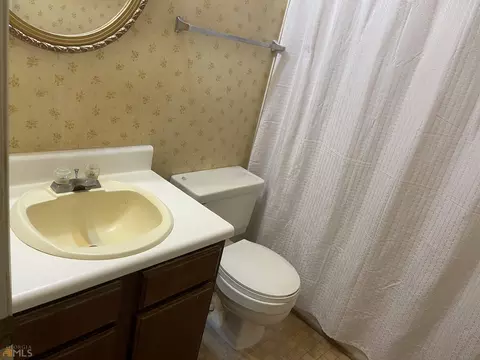 5704 Phillips Dr, Morrow, GA 30260 photo 15