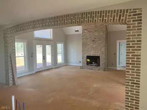 805 N Hampton Way, Monroe, GA 30656 photo 2