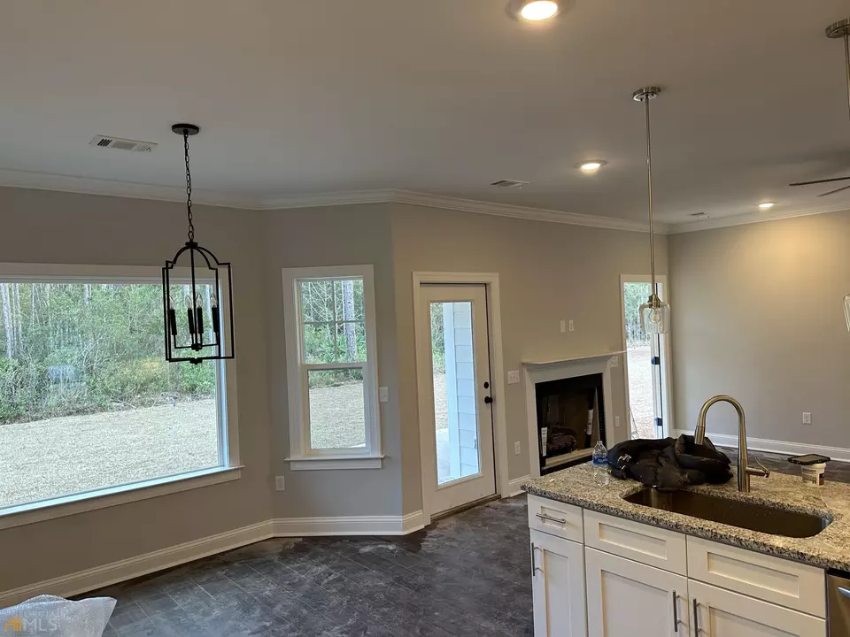  174 Belmont Cir, Brunswick, GA 31525 photo 4