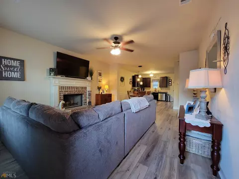 125 Kennedy Blvd, Jackson, GA 30233 photo 2