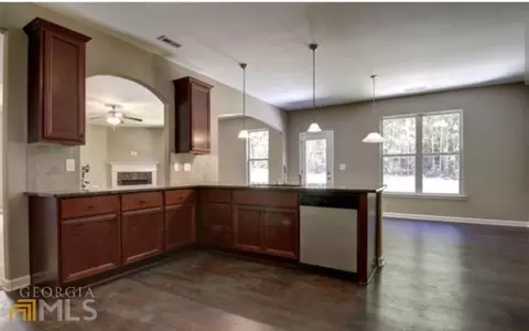 2451 Quincy Loop, Fairburn, GA 30213 photo 6