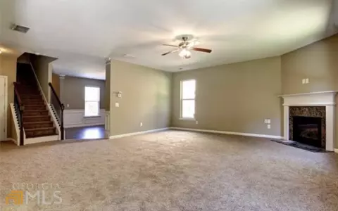 2451 Quincy Loop, Fairburn, GA 30213 photo 4