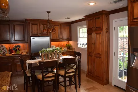 401 Payne Pl, Dublin, GA 31021 photo 4