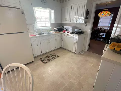 218 Cosby Dr, Lagrange, GA 30240 photo 3