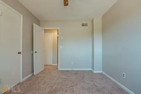 6535 King William Dr, Morrow, GA 30260 photo 10