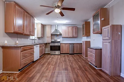 6535 King William Dr, Morrow, GA 30260 photo 4