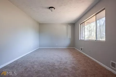 6535 King William Dr, Morrow, GA 30260 photo 5