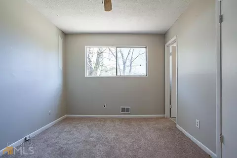 6535 King William Dr, Morrow, GA 30260 photo 11