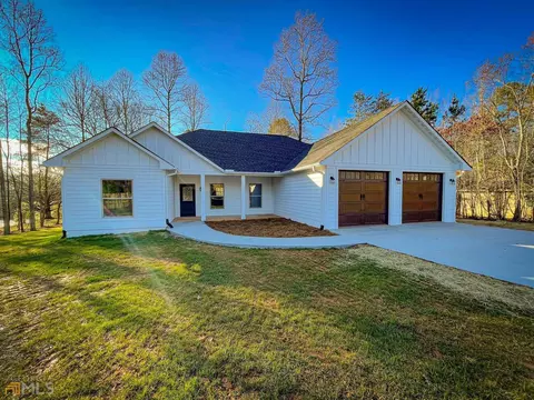109 Phillips St, Clarkesville, GA 30523 photo 1