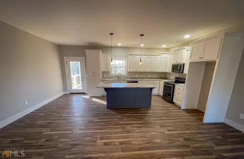 109 Phillips St, Clarkesville, GA 30523 photo 9