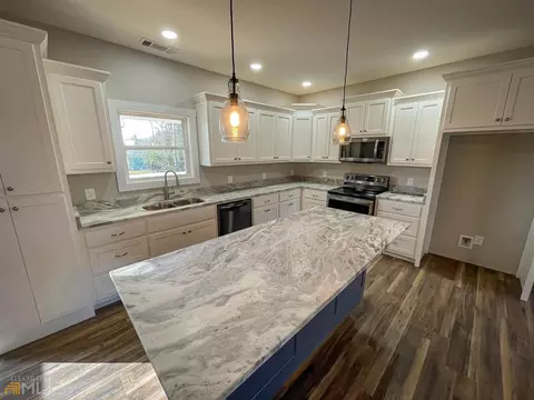 109 Phillips St, Clarkesville, GA 30523 photo 8