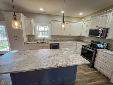 109 Phillips St, Clarkesville, GA 30523 photo 6