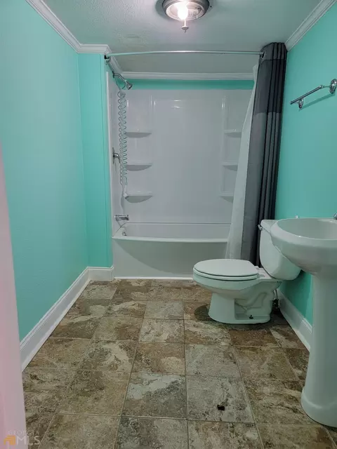 211 James St, Adrian, GA 31002 photo 16