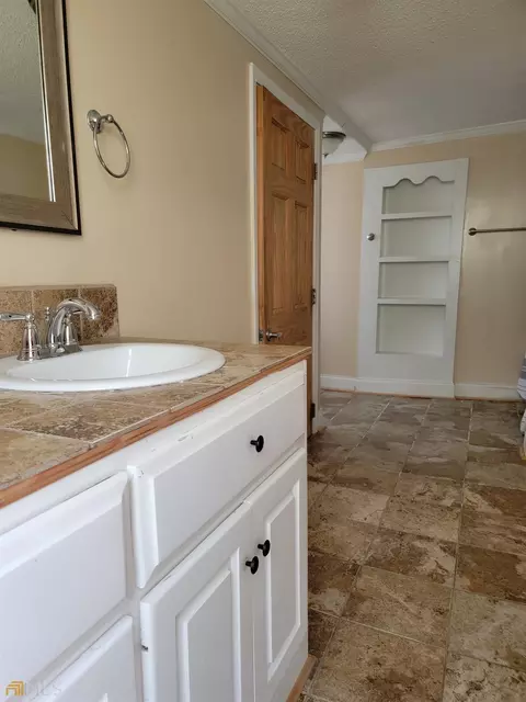 211 James St, Adrian, GA 31002 photo 17