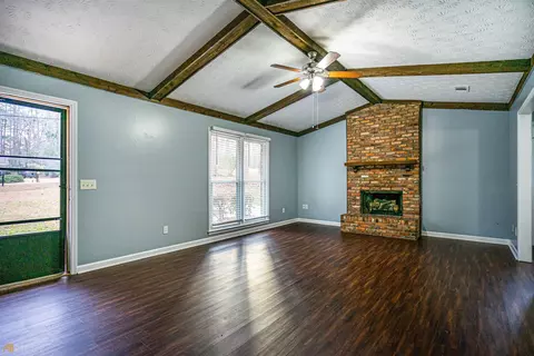 87 Clearwater Dr, Lagrange, GA 30241 photo 4
