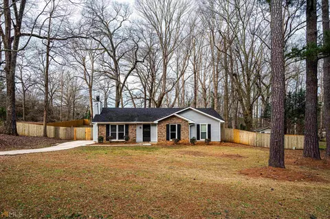 87 Clearwater Dr, Lagrange, GA 30241 photo 1