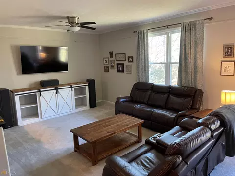 571 Whitaker Rd, Lagrange, GA 30240 photo 3