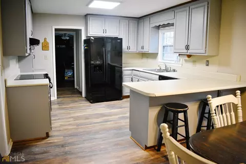 208 Mckinley Cir, Lagrange, GA 30240 photo 8