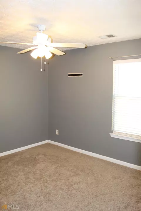 318 Preakness Dr, Lagrange, GA 30241 photo 12
