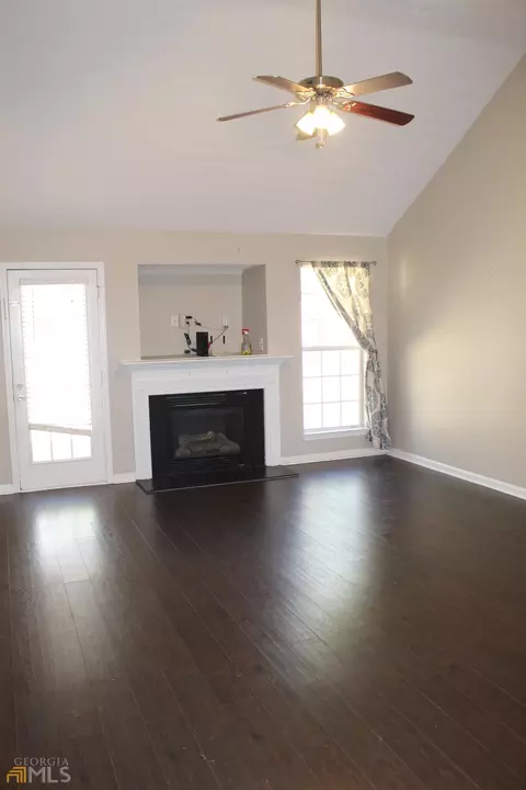 318 Preakness Dr, Lagrange, GA 30241 photo 2