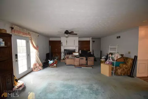 112 Hayes Cir, Rex, GA 30273 photo 7