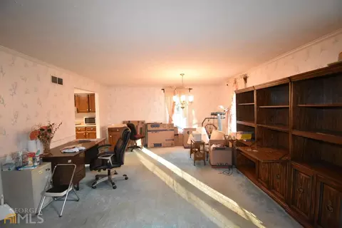 112 Hayes Cir, Rex, GA 30273 photo 8