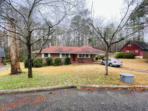 208 Bonaventure Dr, Lagrange, GA 30241 photo 1