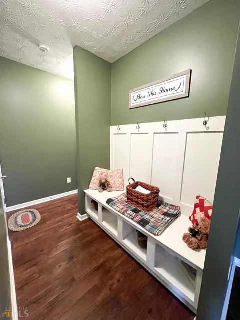 303 N Pointe Dr, Lagrange, GA 30241 photo 2