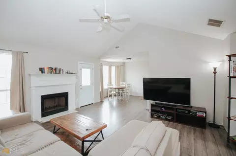 149 Manley Dr, Hampton, GA 30228 photo 4