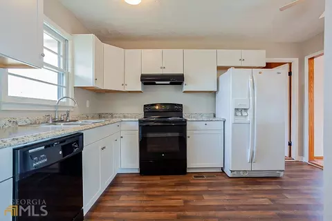 5247 Highpoint Ct, Morrow, GA 30260 photo 4