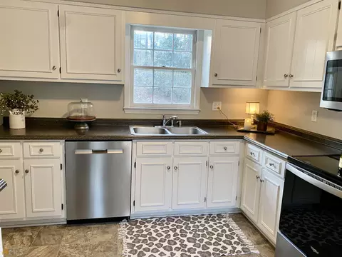306 Brookfield Dr, Lagrange, GA 30241 photo 3
