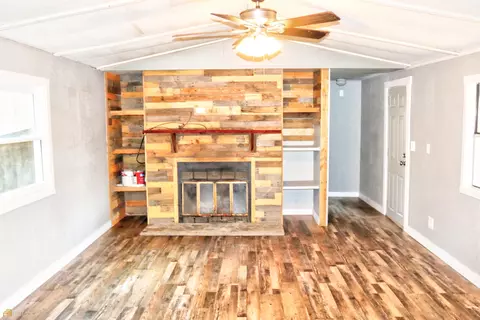 298 Wares Cross Rd, Lagrange, GA 30240 photo 2