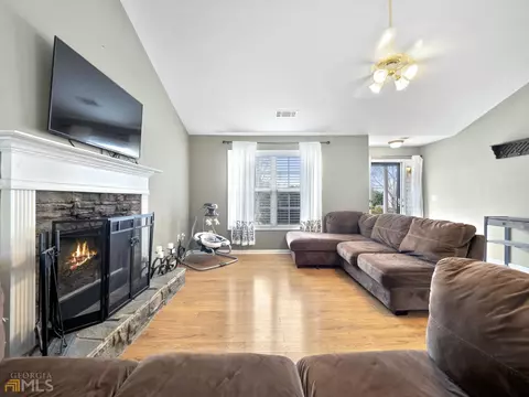 515 Carriage Dr, Bethlehem, GA 30620 photo 5