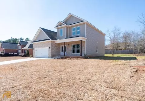 307 Christopher Luke Cir, Perry, GA 31069 photo 4