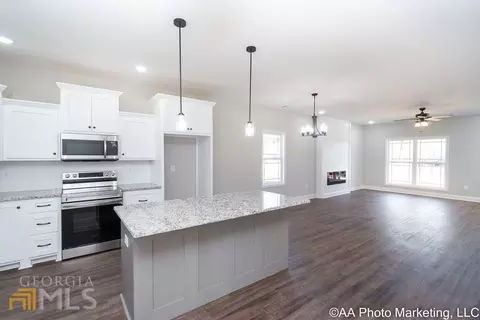 307 Christopher Luke Cir, Perry, GA 31069 photo 41