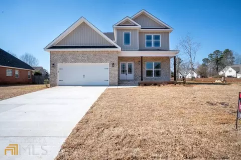 307 Christopher Luke Cir, Perry, GA 31069 photo 5