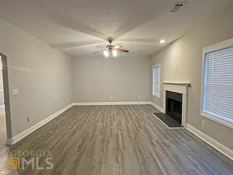 207 Jasmine Ln, Lagrange, GA 30241 photo 5