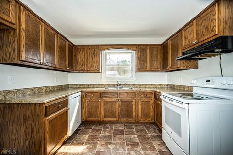 47 Newton Rd, Lagrange, GA 30240 photo 4