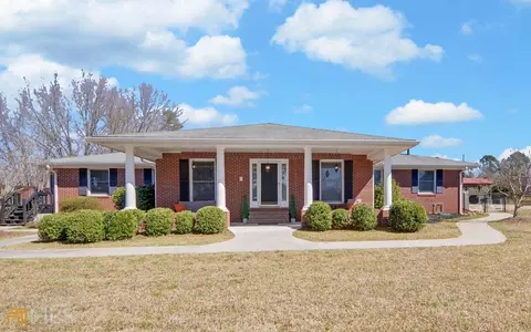 1963 Harbert Valley Dr, Toccoa, GA 30577 photo 1