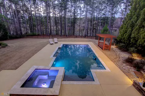 215 Maple Shade Dr, Tyrone, GA 30290 photo 4