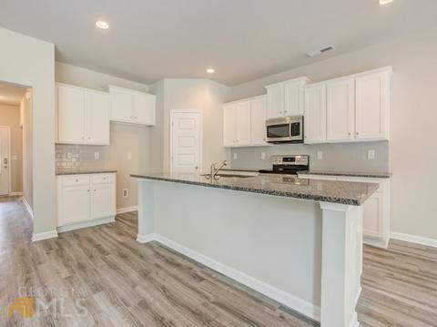 660 Dolly Dr, Forsyth, GA 31029 photo 4