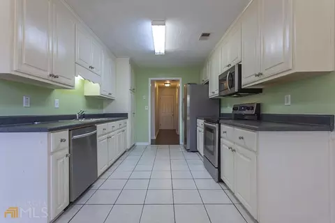 210 Bermuda Run Dr, Covington, GA 30016 photo 4
