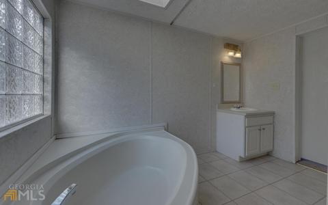 650 N Hicks Rd, Toccoa, GA 30577 photo 19