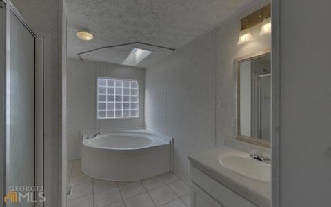 650 N Hicks Rd, Toccoa, GA 30577 photo 17