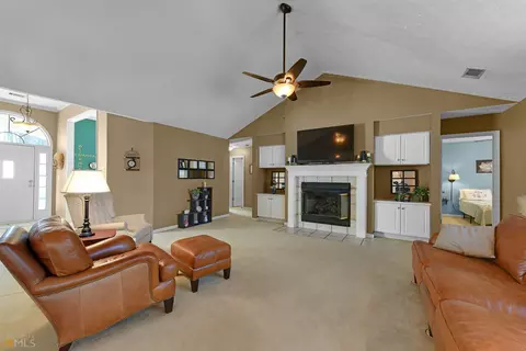 104 Colonial Ct, Lagrange, GA 30240 photo 6