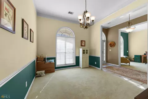 104 Colonial Ct, Lagrange, GA 30240 photo 3
