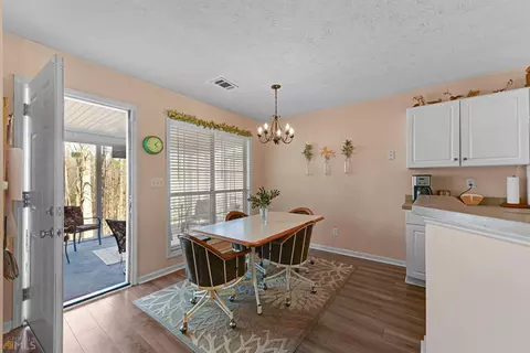 104 Colonial Ct, Lagrange, GA 30240 photo 9